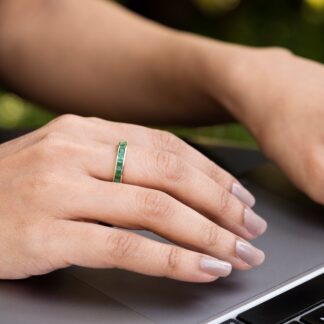 Square Cut Dainty Band In 14k Pure Gold Emerald 3mm Gemstone Full Eternity Ring For Her