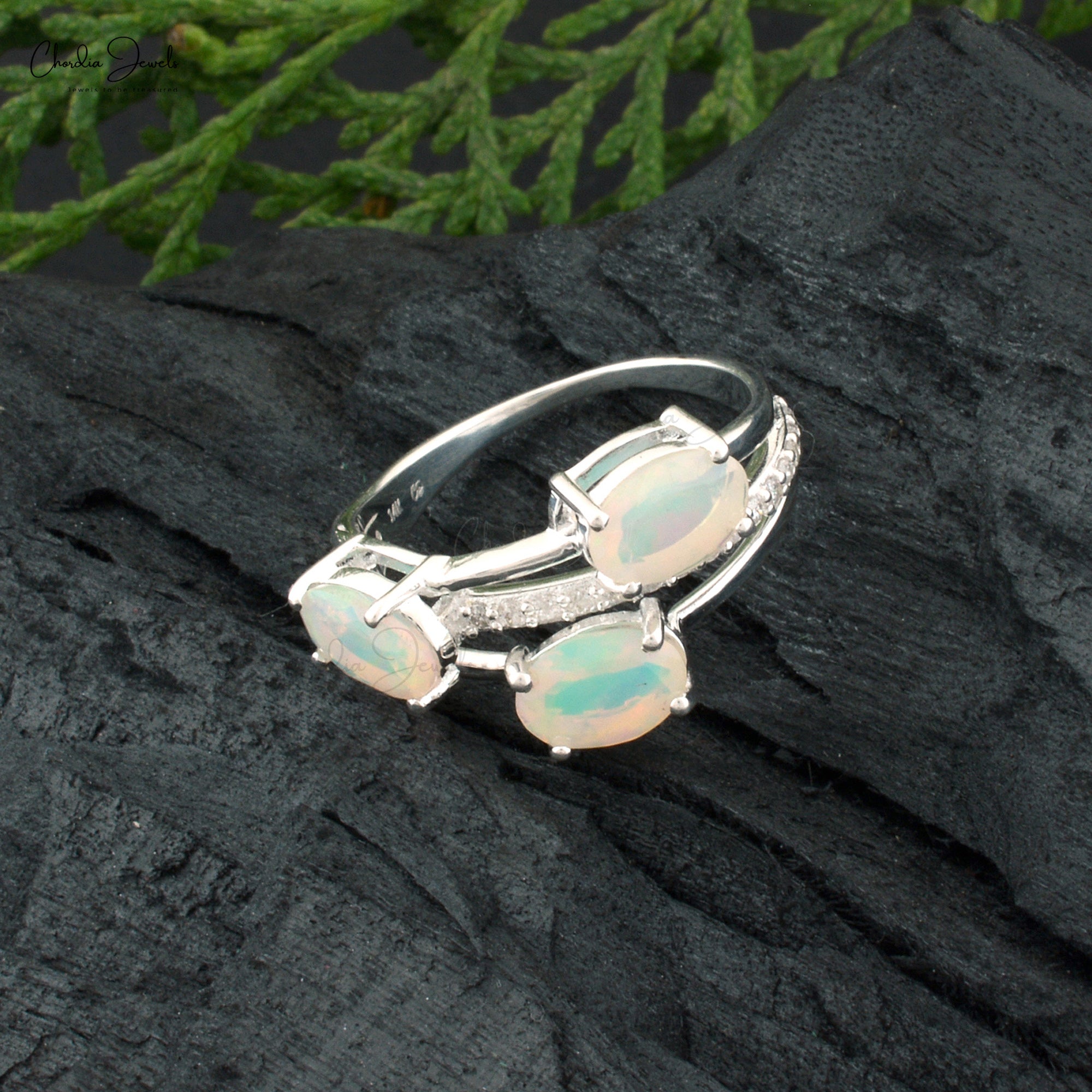 Overlapping Diamond Ring In 14k White Gold Fire Opal 7x5mm Oval Gemstone Split Shank Ring
